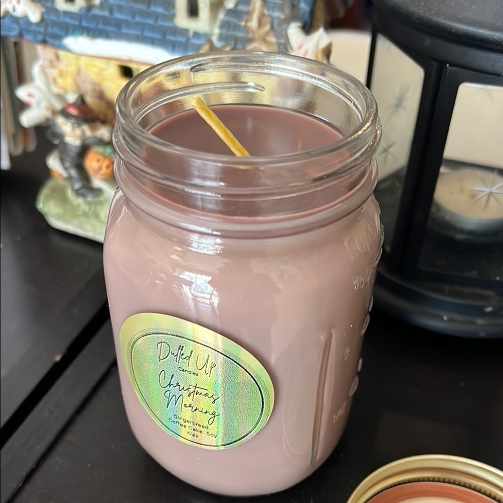 DolledUp Candles- 16oz Mason Jar Christmas Morning Gingerbread Coffee Candle - Picture 4 of 4